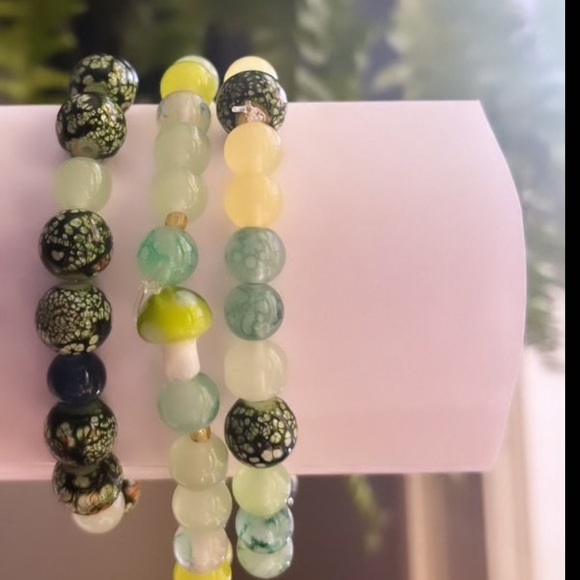 Green Bracelet - Picture 4 of 4